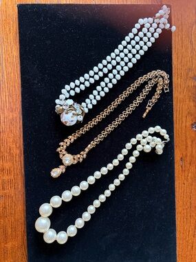 Vintage necklaces (3).